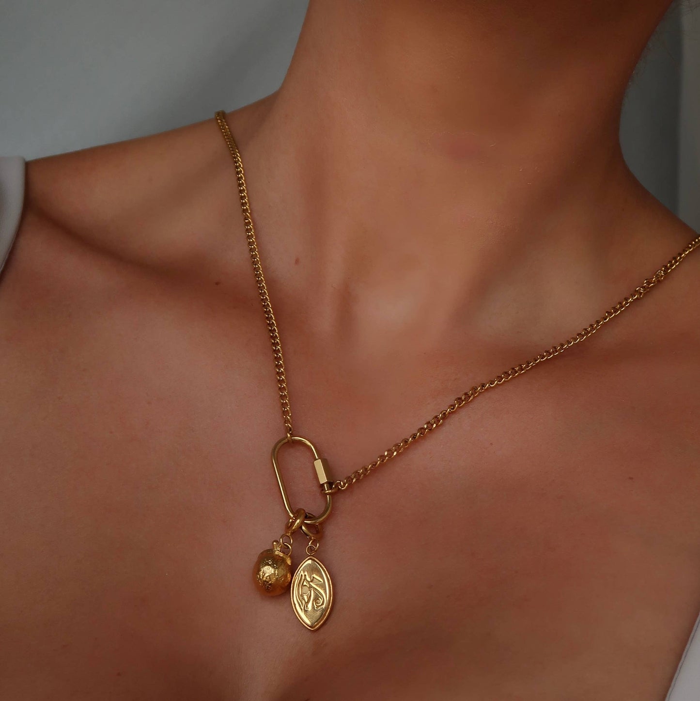 Carabiner Necklace | Gold