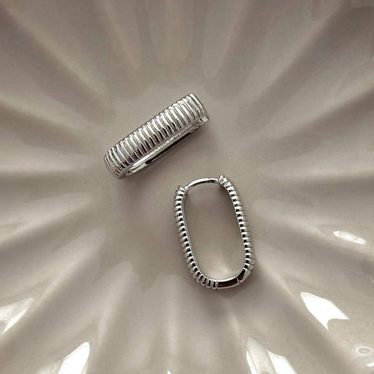 Small Ray Ribbed Earrings | Silver
