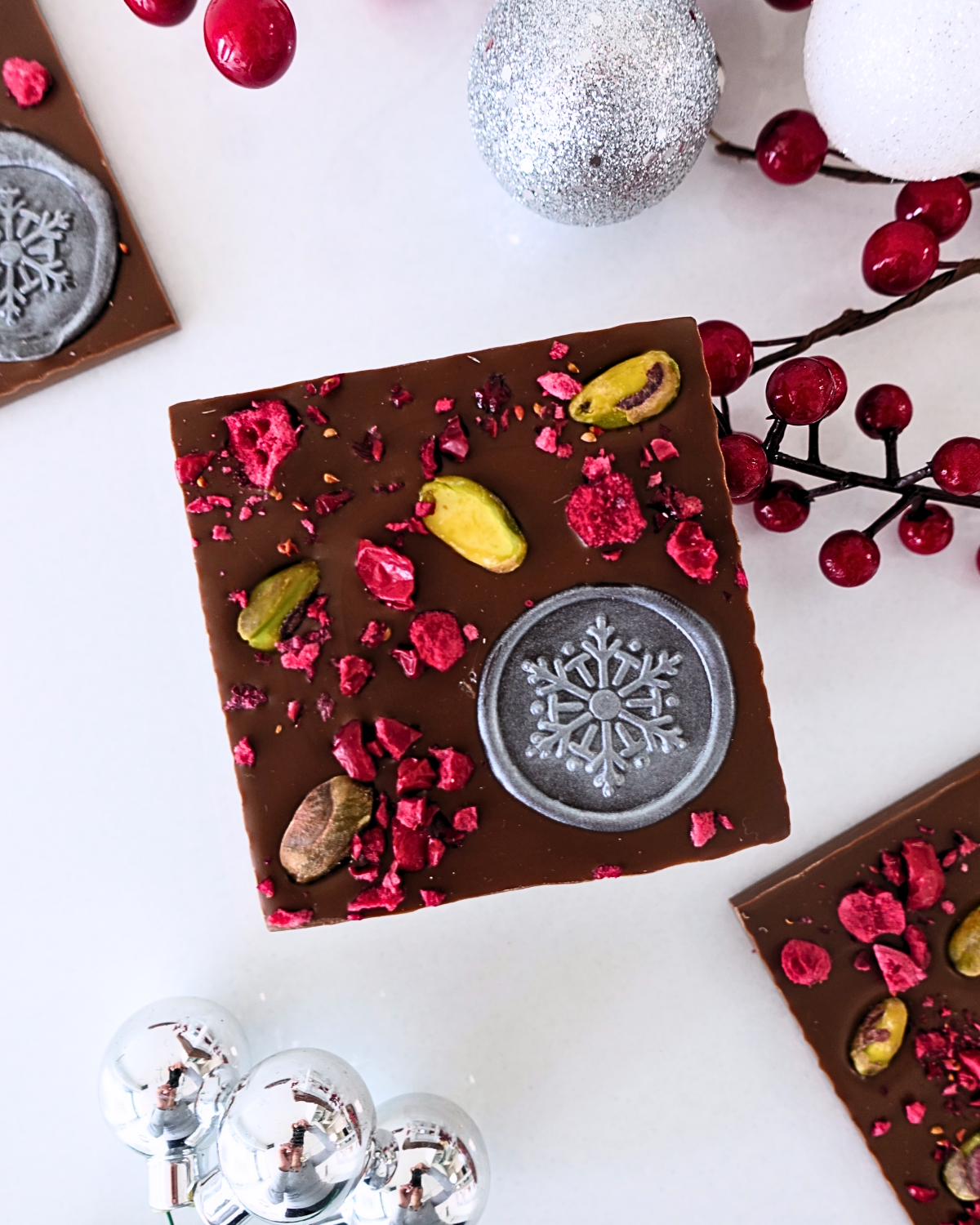 Fancy Bar | Merry & Bright