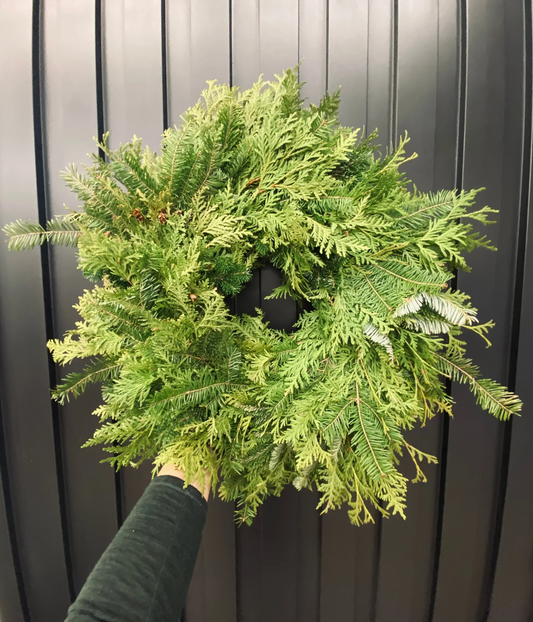 Live Mixed Holiday Wreath